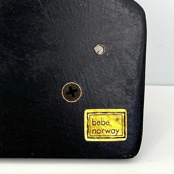 Cottagecore farm house hand painted wood 3 hooks holder from Norway - Picture 4 of 4